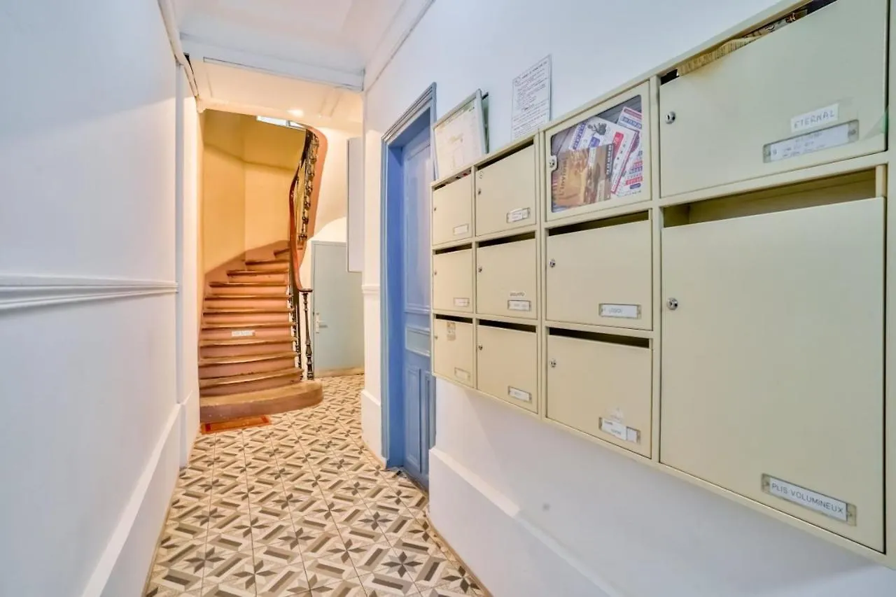 Beautiful Apartment For 4 People - Paris 11 0*,  Francja